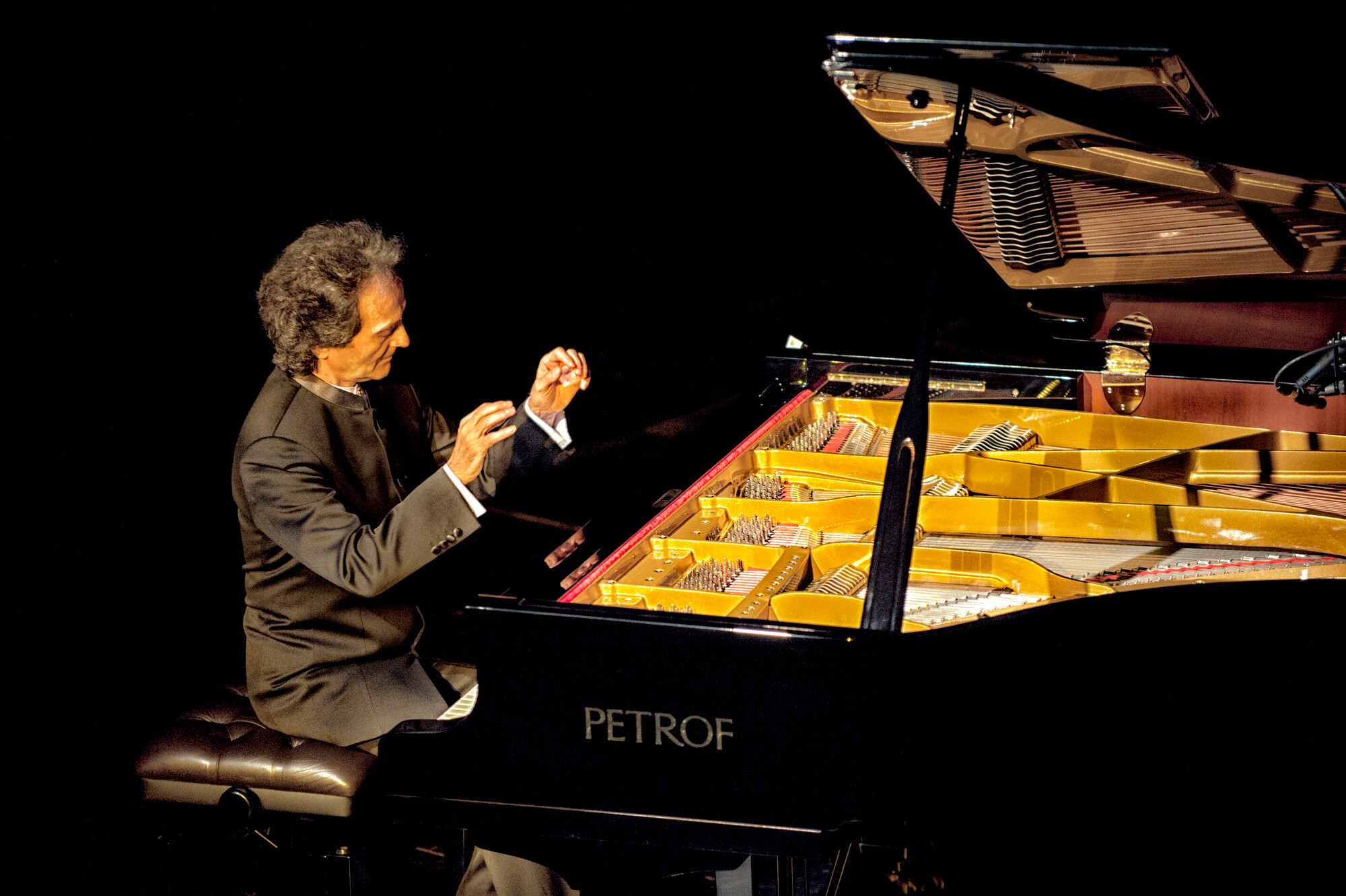 Mehdi Ghasemi PHOTOGRAPHY